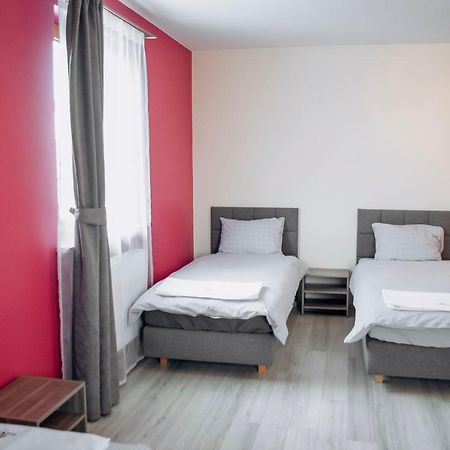 Redwood Hostel Lublin Exterior photo