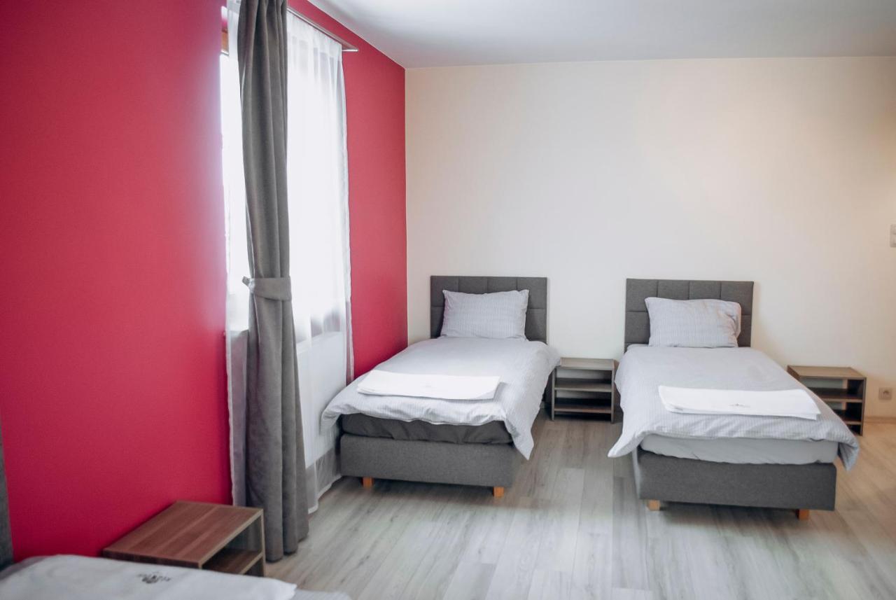 Redwood Hostel Lublin Exterior photo