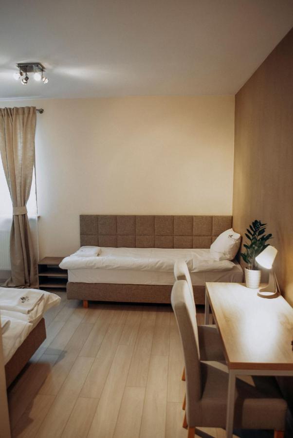 Redwood Hostel Lublin Exterior photo